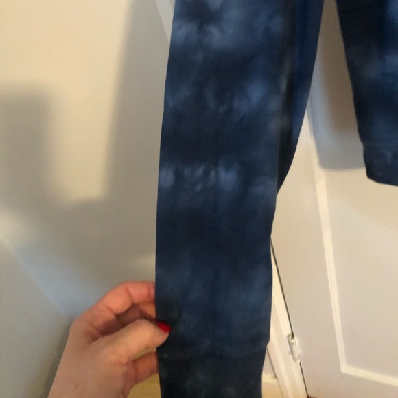 Beautiful indigo blue crew neck sweatshirt - SMALL - Picture 4 of 6